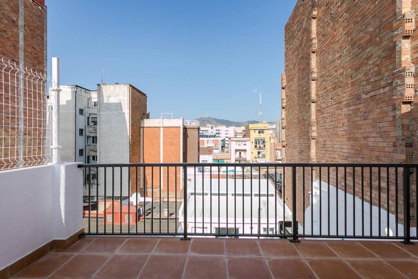 Amazing Attic With Terrace Apartamento L'Hospitalet de Llobregat