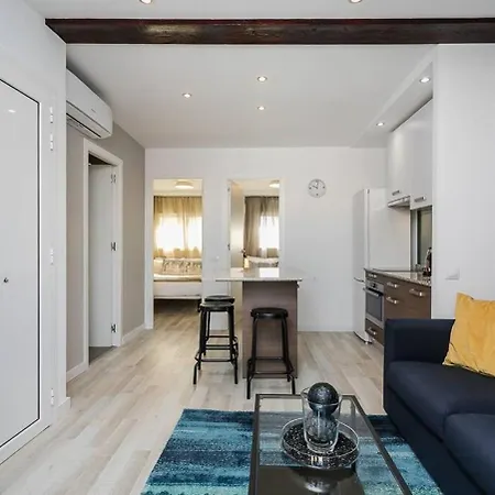 Amazing Attic With Terrace Apartamento L'Hospitalet de Llobregat Exterior foto