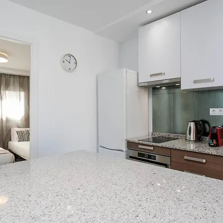 Amazing Attic With Terrace Apartamento L'Hospitalet de Llobregat Exterior foto